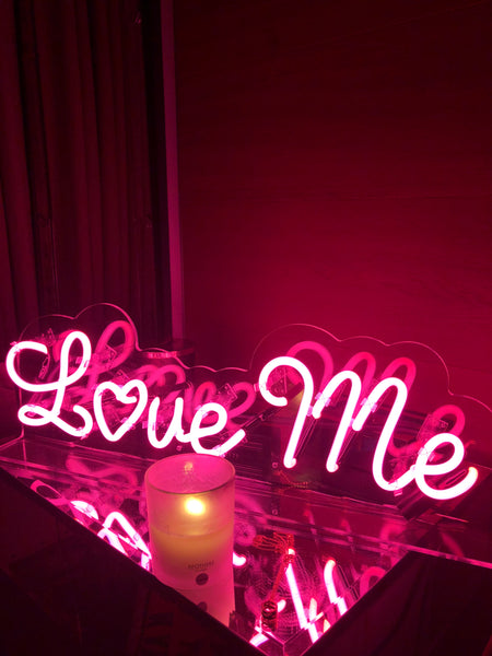 CUSTOM GLASS NEON SIGN "LOVE ME"