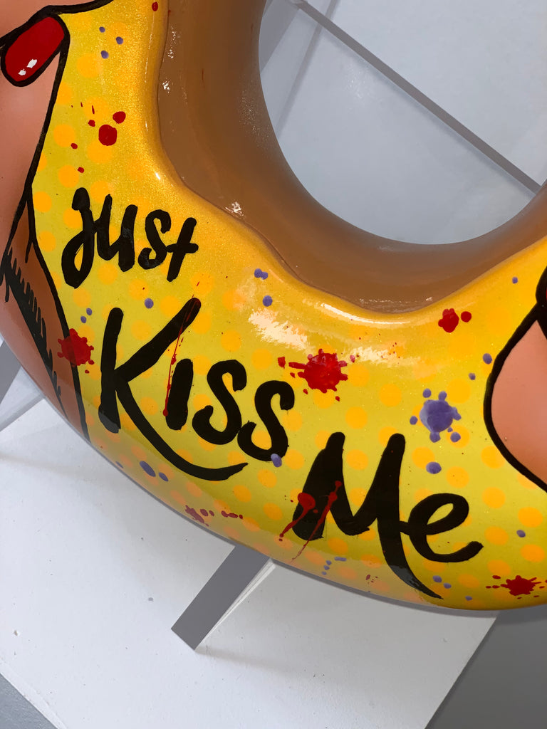 "Kiss Me" Donut